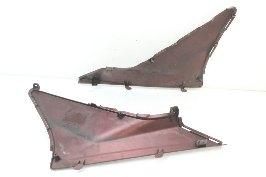photo de UNTER SITZ VERKLEIDUNG HONDA FES S-WING SWING ABS 125 (2007 - 2015) - Hauptansicht