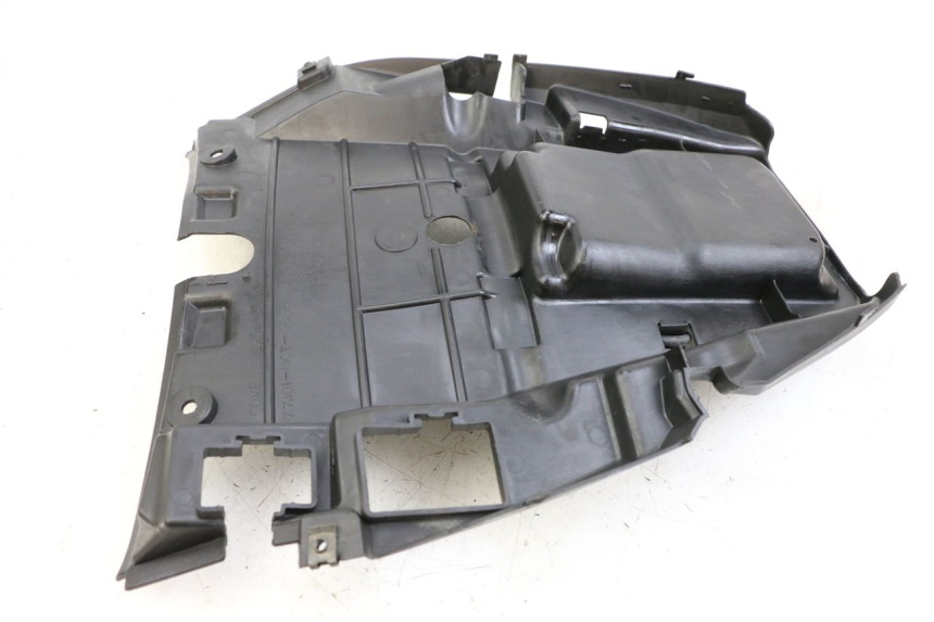 photo de UNTER SITZ VERKLEIDUNG HONDA FJS SILVER WING SILVERWING 400 (2005 - 2008) - Detailansicht des Bauteils