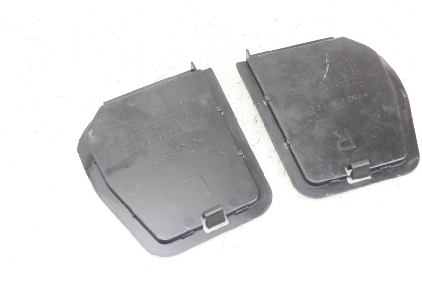 photo de UNTER SITZ VERKLEIDUNG HONDA FJS SILVERWING SILVER WING 600 (2001 - 2010) - Zoom auf Gebrauchszustand