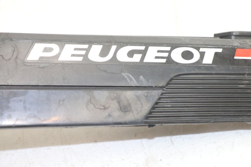 photo de UNTER SITZ VERKLEIDUNG LINKS PEUGEOT 103 SPX CLIP 50 (1989 - 1992) - Alternative Perspektive
