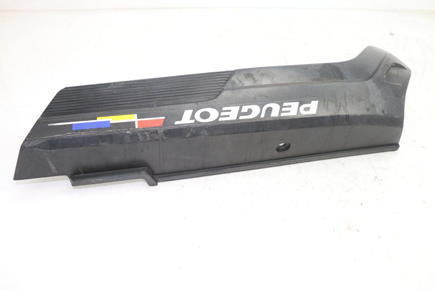 photo de UNTER SITZ VERKLEIDUNG LINKS PEUGEOT 103 SPX CLIP 50 (1989 - 1992) - Technische Nahaufnahme