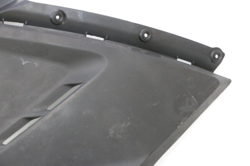 photo de UNTER SITZ VERKLEIDUNG LINKS KYMCO AGILITY CITY 16P 125 (2015 - 2024) - Detailansicht des Bauteils
