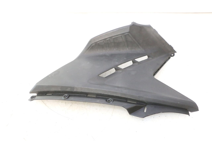 photo de UNTER SITZ VERKLEIDUNG LINKS KYMCO AGILITY CITY 16P 125 (2015 - 2024) - Technische Nahaufnahme