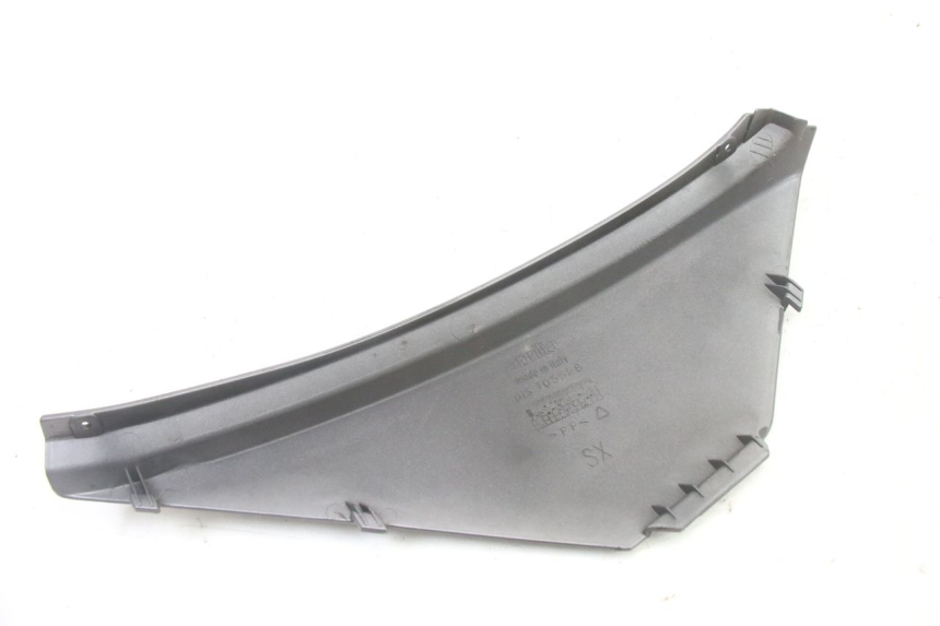 photo de UNTER SITZ VERKLEIDUNG LINKS APRILIA ATLANTIC 125 (2003 - 2009) - Zoom auf Gebrauchszustand