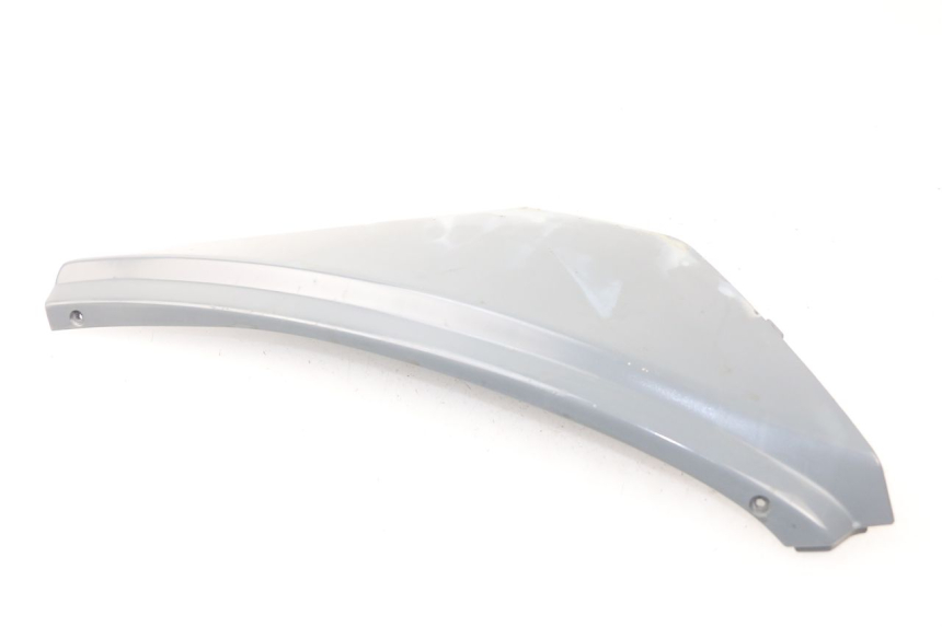 photo de UNTER SITZ VERKLEIDUNG LINKS APRILIA ATLANTIC 125 (2003 - 2009) - Alternative Perspektive