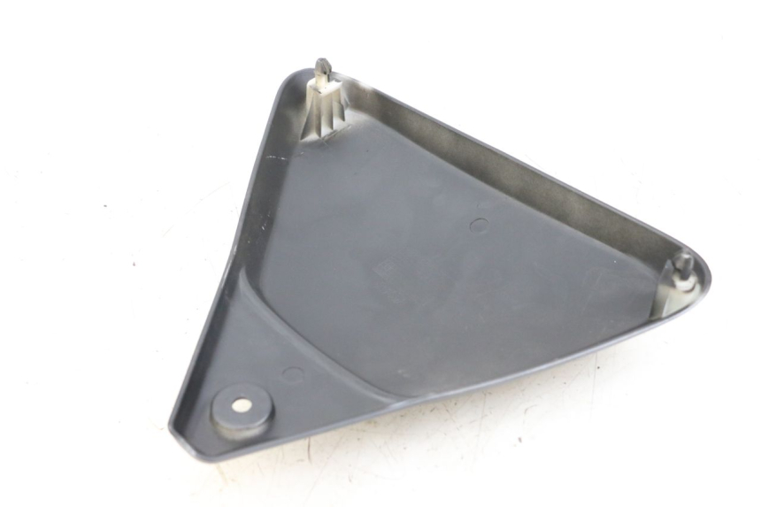 photo de UNTER SITZ VERKLEIDUNG LINKS ARCHIVE CAFE RACER 4T 50 (2019 - 2024) - Detailansicht des Bauteils