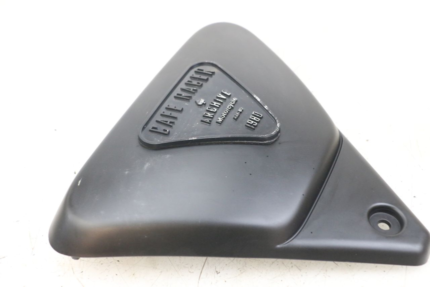 photo de UNTER SITZ VERKLEIDUNG LINKS ARCHIVE CAFE RACER 4T 50 (2019 - 2024) - Zoom auf Gebrauchszustand