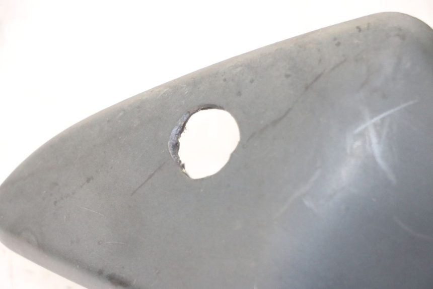 photo de LINKS UNTER DEM LINKEN SITZ HONDA CBF 500 (2004 - 2007) - Details der Befestigungspunkte