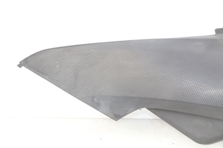 photo de UNTER SITZ VERKLEIDUNG LINKS HONDA CBRF CBR-F PC41 600 (2011 - 2013) - Details der Befestigungspunkte