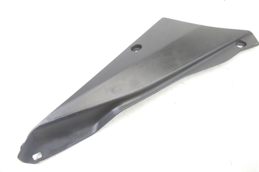 photo de UNTER SITZ VERKLEIDUNG LINKS DERBI SENDA SM DRD X-TREME 50 (2011 - 2017) - Detailansicht des Bauteils