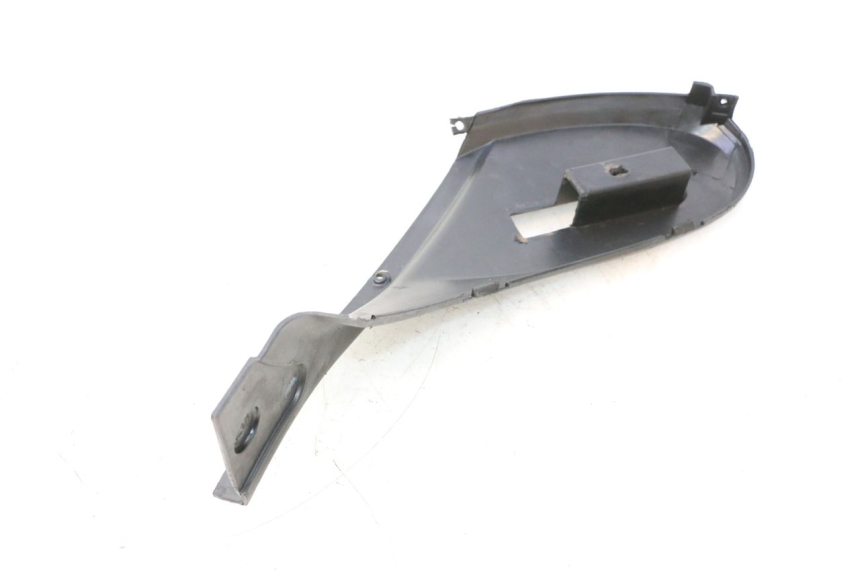 photo de UNTER SITZ VERKLEIDUNG LINKS CF MOTO E-CHARM 125 (2005 - 2008) - Zoom auf Gebrauchszustand