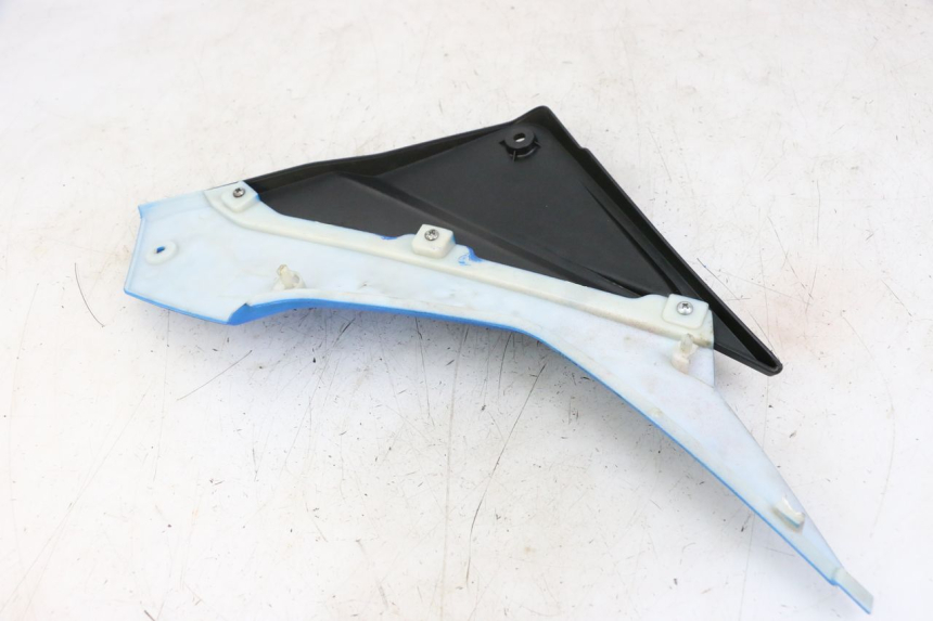 photo de UNTER SITZ VERKLEIDUNG LINKS EBROH BRAVO GLE 1 (2020 - 2024) - Zoom auf Gebrauchszustand