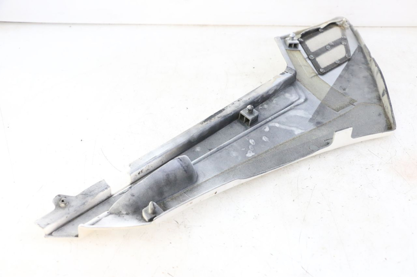 photo de UNTER SITZ VERKLEIDUNG LINKS YAMAHA FJ 36Y 1100 (1984 - 1985) - Oberflächenzustand und Material