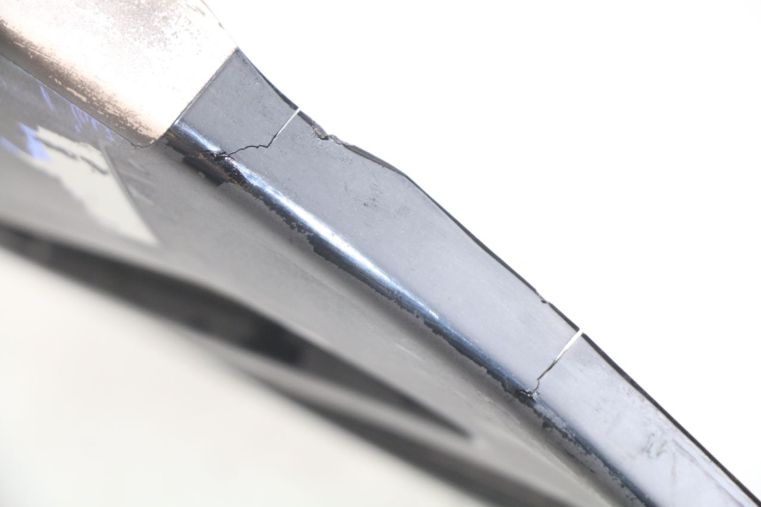 photo de LINKS UNTER DEM LINKEN SITZ YAMAHA FJ 3CX 1200 (1986 - 1996) - Detailansicht des Bauteils