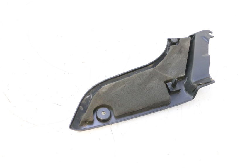 photo de UNTER SITZ VERKLEIDUNG LINKS YAMAHA FJR 1300 (2001 - 2005) - Zoom auf Gebrauchszustand