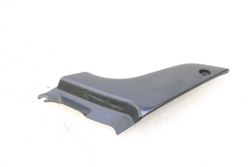 photo de UNTER SITZ VERKLEIDUNG LINKS YAMAHA FJR 1300 (2001 - 2005) - Technische Nahaufnahme