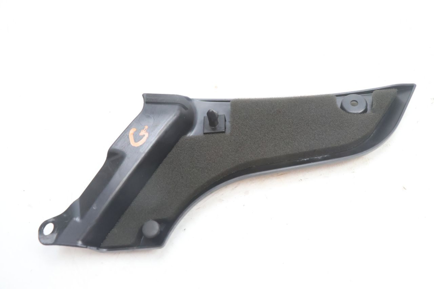 photo de UNTER SITZ VERKLEIDUNG LINKS YAMAHA FJR 1300 (2001 - 2005) - Alternative Perspektive