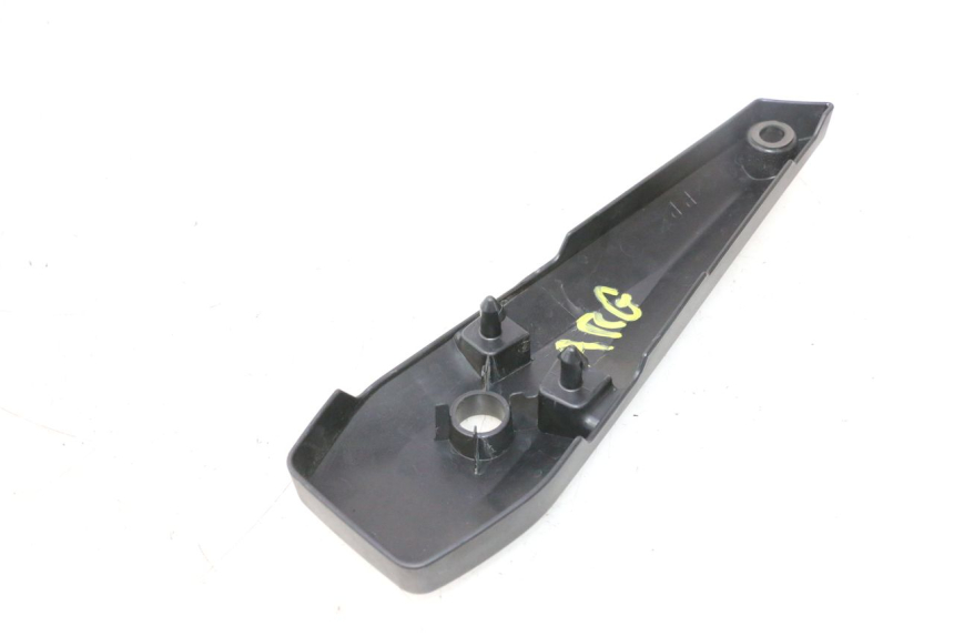 photo de UNTER SITZ VERKLEIDUNG LINKS YAMAHA FZ8 800 (2010 - 2016) - Alternative Perspektive