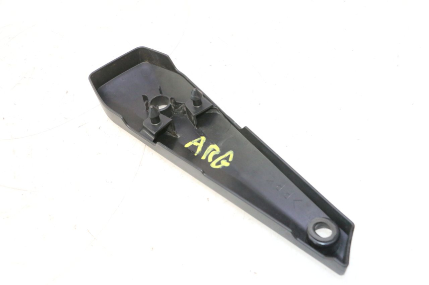 photo de UNTER SITZ VERKLEIDUNG LINKS YAMAHA FZ8 800 (2010 - 2016) - Technische Nahaufnahme