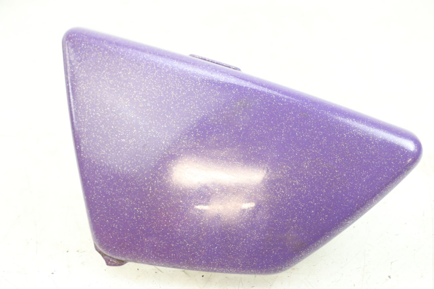 photo de UNTER SITZ VERKLEIDUNG LINKS SUZUKI GN 125 (1997 - 2000) - Hauptansicht