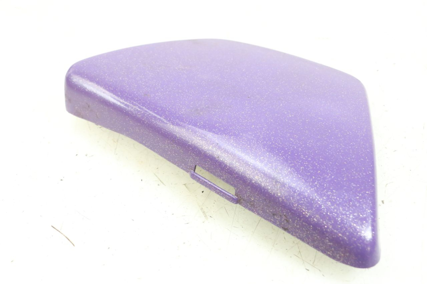 photo de UNTER SITZ VERKLEIDUNG LINKS SUZUKI GN 125 (1997 - 2000) - Technische Nahaufnahme