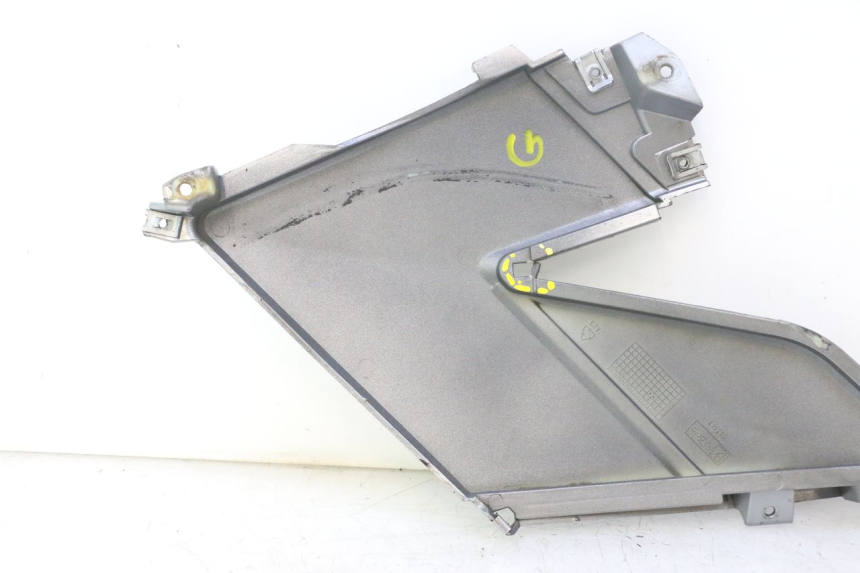 photo de UNTER SITZ VERKLEIDUNG LINKS GILERA GP 800 (2007 - 2013) - Weitere Ansicht des Artikels