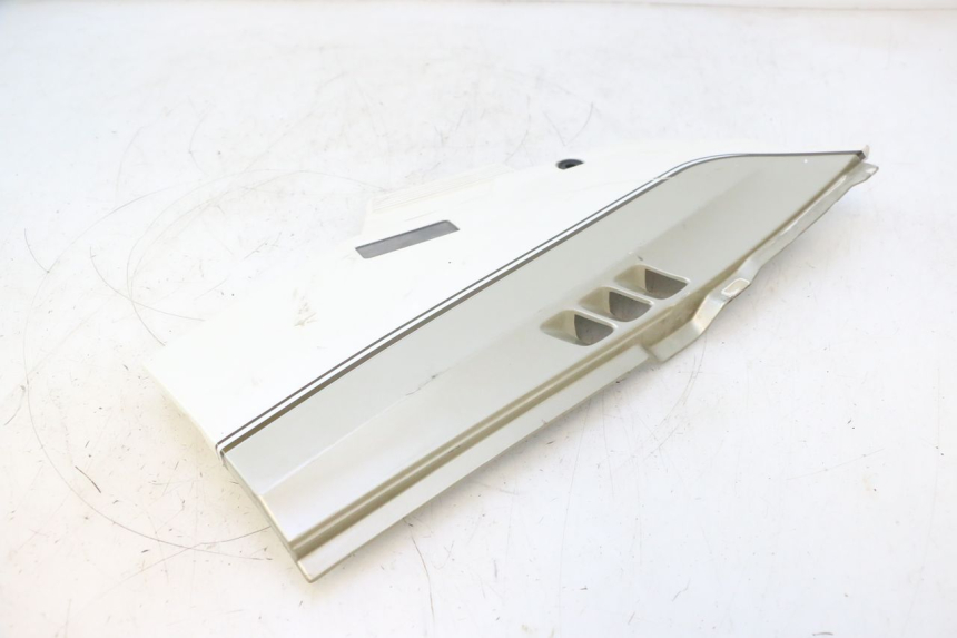 photo de UNTER SITZ VERKLEIDUNG LINKS KAWASAKI GPX F ZX750F 750 (1986 - 1990) - Alternative Perspektive