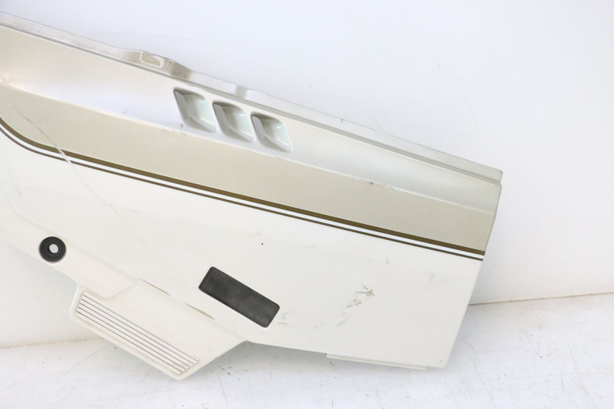 photo de UNTER SITZ VERKLEIDUNG LINKS KAWASAKI GPX F ZX750F 750 (1986 - 1990) - Technische Nahaufnahme
