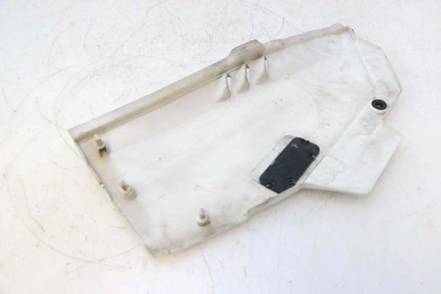 photo de UNTER SITZ VERKLEIDUNG LINKS KAWASAKI GPX F ZX750F 750 (1986 - 1990) - Kennzeichnungen und Originalreferenzen