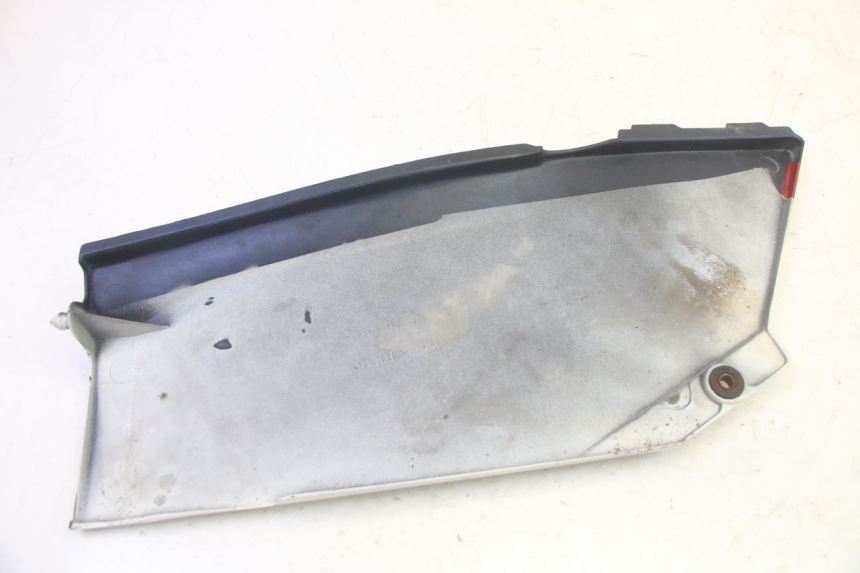 photo de UNTER SITZ VERKLEIDUNG LINKS KAWASAKI GPX R WARBIRD 600 (1988 - 1993) - Technische Nahaufnahme