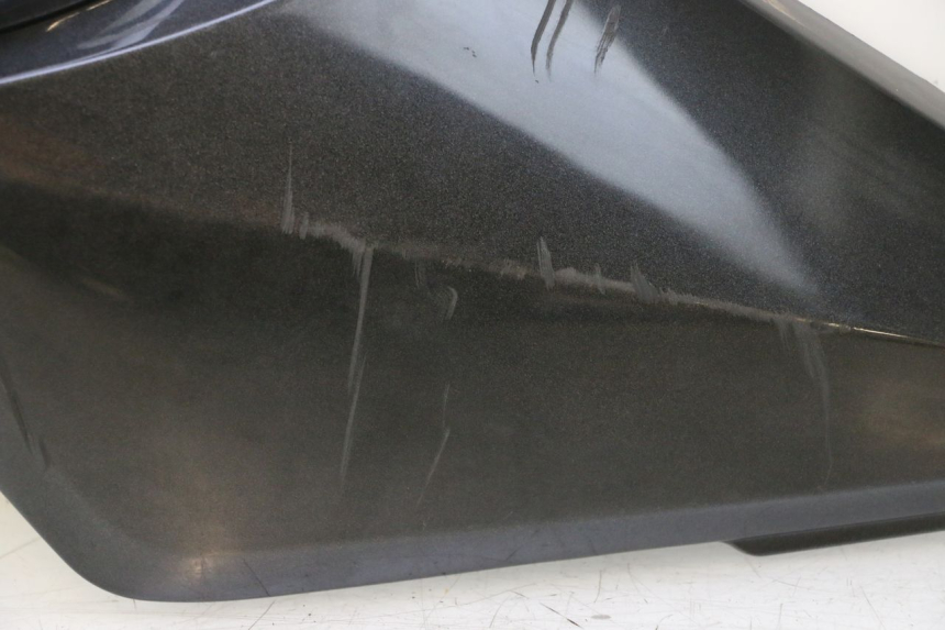 photo de UNTER SITZ VERKLEIDUNG LINKS SUZUKI GSF N BANDIT 1200 (2001 - 2005) - Zoom auf Komponenten