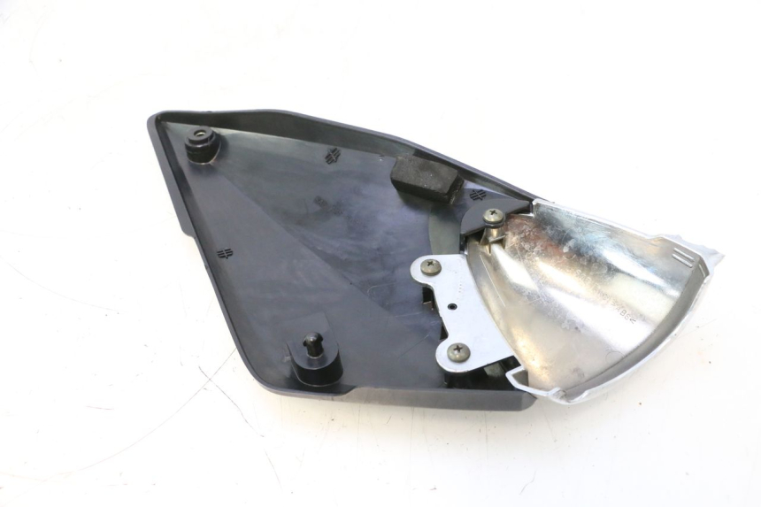 photo de UNTER SITZ VERKLEIDUNG LINKS SUZUKI GSF N BANDIT 1200 (2001 - 2005) - Technische Nahaufnahme
