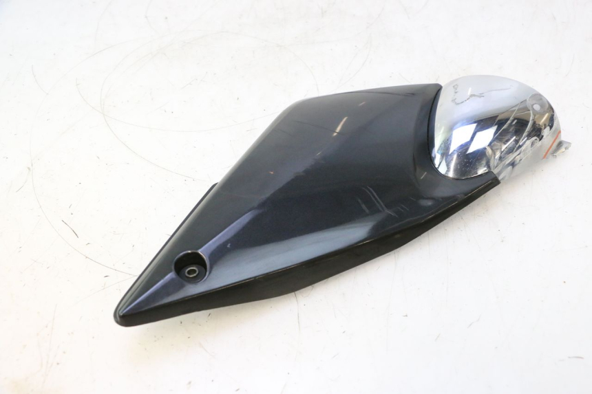 photo de UNTER SITZ VERKLEIDUNG LINKS SUZUKI GSF N BANDIT 1200 (2001 - 2005) - Details der Befestigungspunkte