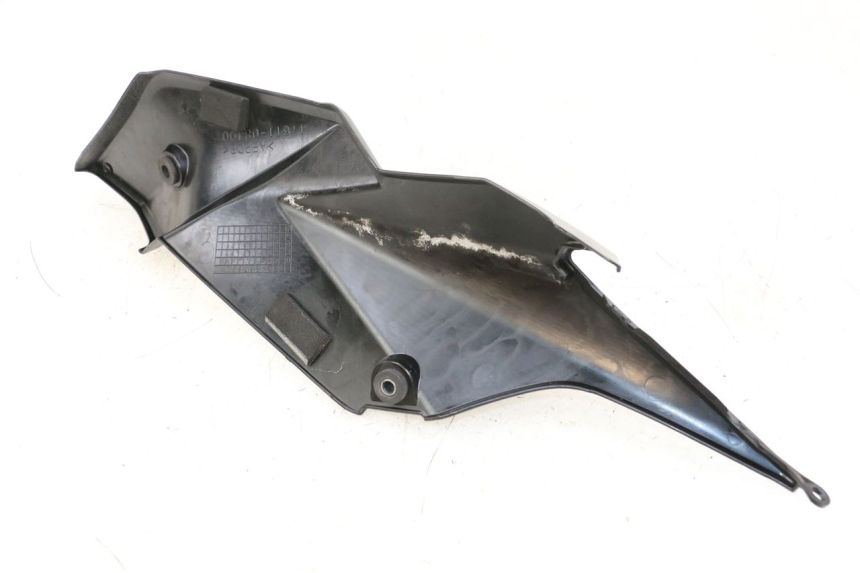 photo de UNTER SITZ VERKLEIDUNG LINKS SUZUKI GSR 750 (2011 - 2017) - Detailansicht des Bauteils