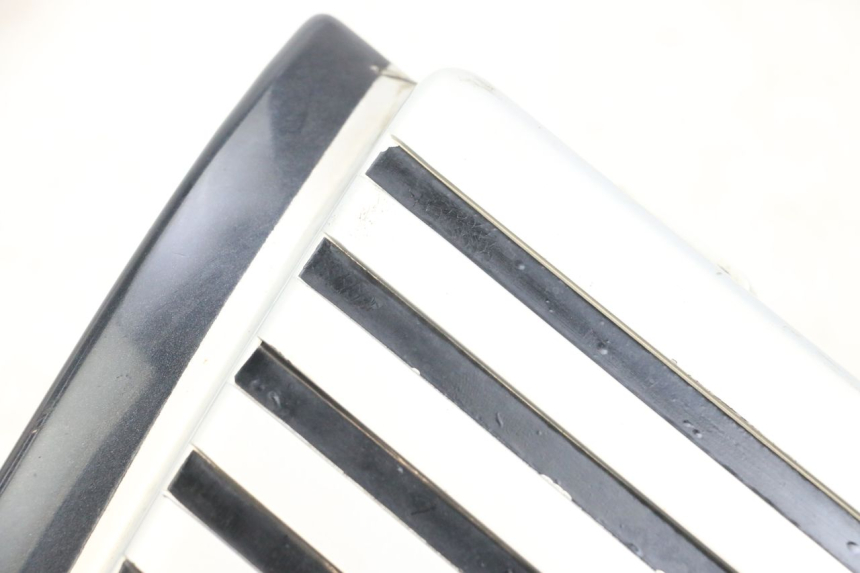 photo de UNTER SITZ VERKLEIDUNG LINKS SUZUKI GSX E 250 (1982 - 1983) - Geprüftes Gebrauchtteil