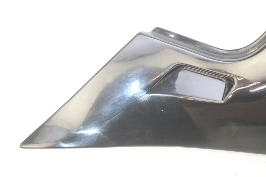 photo de LINKS UNTER DEM LINKEN SITZ SUZUKI GSX-F GSX  F 1100 (1988 - 1994) - Technische Nahaufnahme