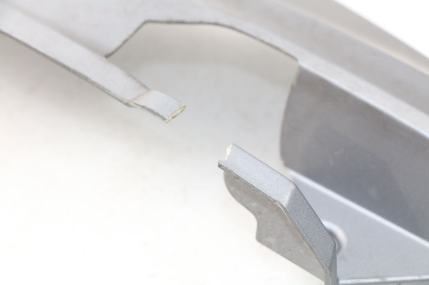 photo de UNTER SITZ VERKLEIDUNG LINKS SYM GTS EFI ABS 125 (2012 - 2016) - Technische Nahaufnahme