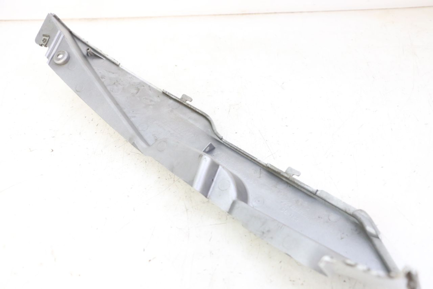 photo de UNTER SITZ VERKLEIDUNG LINKS DAELIM HISTORY 125 (2001 - 2002) - Zoom auf Gebrauchszustand