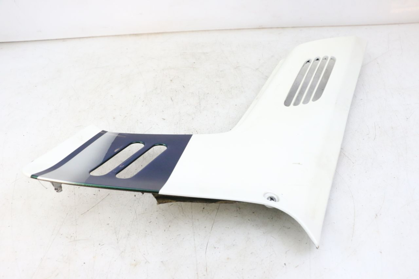 photo de UNTER SITZ VERKLEIDUNG LINKS HONDA CBR F 1000 (1993 - 1996) - Kennzeichnungen und Originalreferenzen