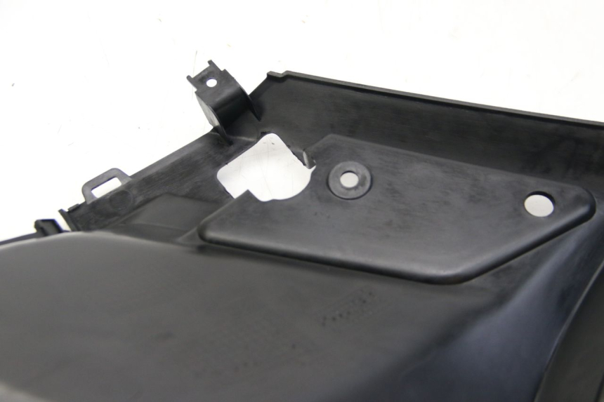 photo de LINKS UNTER DEM LINKEN SITZ PEUGEOT KISBEE 2T 50 (2018 - 2022) - Zoom auf Komponenten