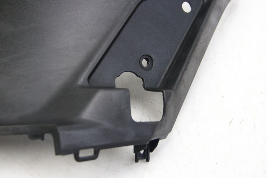 photo de LINKS UNTER DEM LINKEN SITZ PEUGEOT KISBEE 2T 50 (2018 - 2022) - Zoom auf Gebrauchszustand