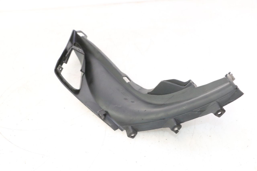 photo de UNTER SITZ VERKLEIDUNG LINKS PIAGGIO LIBERTY IGET 4T 50 (2015 - 2020) - Zoom auf Gebrauchszustand