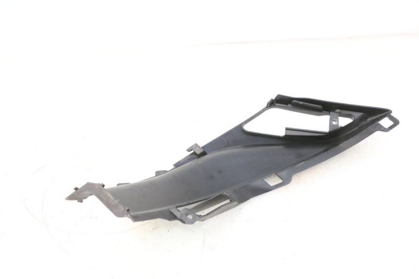 photo de UNTER SITZ VERKLEIDUNG LINKS PIAGGIO LIBERTY IGET 4T 50 (2015 - 2020) - Alternative Perspektive