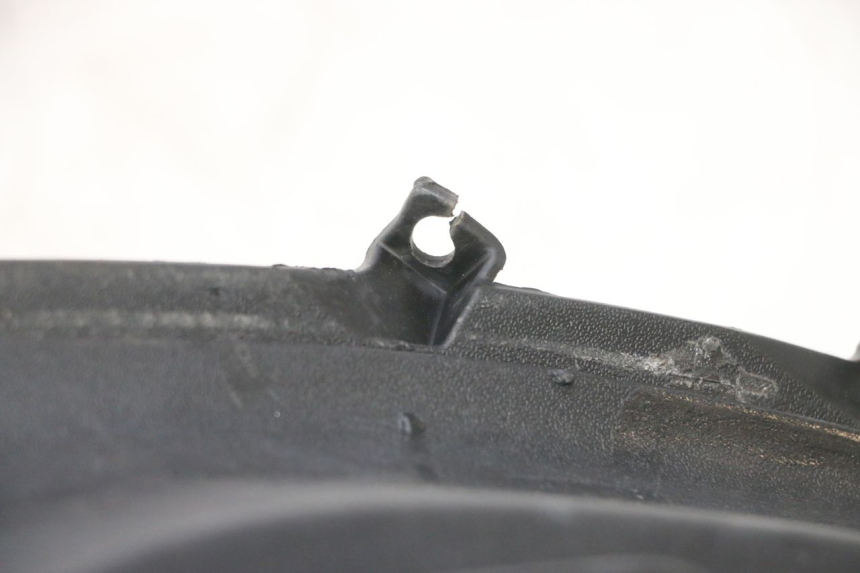 photo de UNTER SITZ VERKLEIDUNG LINKS PIAGGIO LIBERTY IGET 4T 50 (2015 - 2020) - Details der Befestigungspunkte