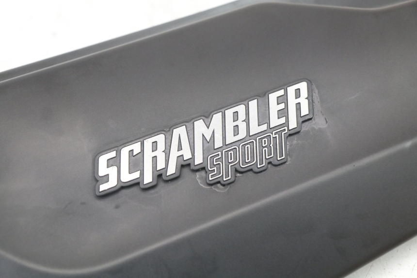 photo de UNTER SITZ VERKLEIDUNG LINKS MASAI SCRAMBLER SPORT 125 (2021 - 2025) - Zoom auf Gebrauchszustand