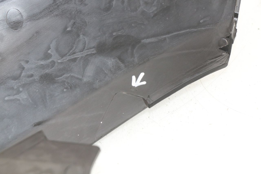 photo de UNTER SITZ VERKLEIDUNG LINKS PEUGEOT METROPOLIS 400 (2017 - 2020) - Zoom auf Gebrauchszustand