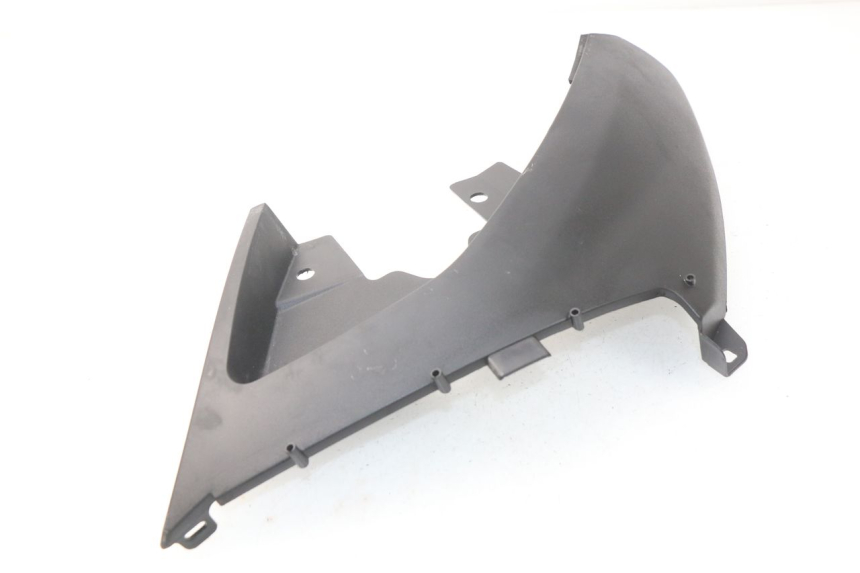 photo de UNTER SITZ VERKLEIDUNG LINKS PEUGEOT METROPOLIS 400 (2017 - 2020) - Details der Befestigungspunkte