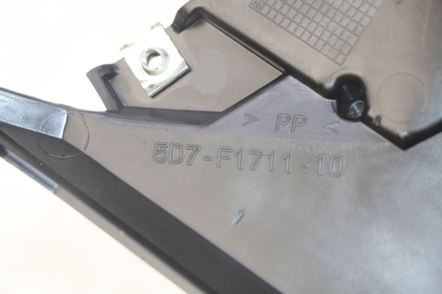 photo de LINKS UNTER DEM LINKEN SITZ YAMAHA MT ABS 125 (2014 - 2018) - Detailansicht des Bauteils