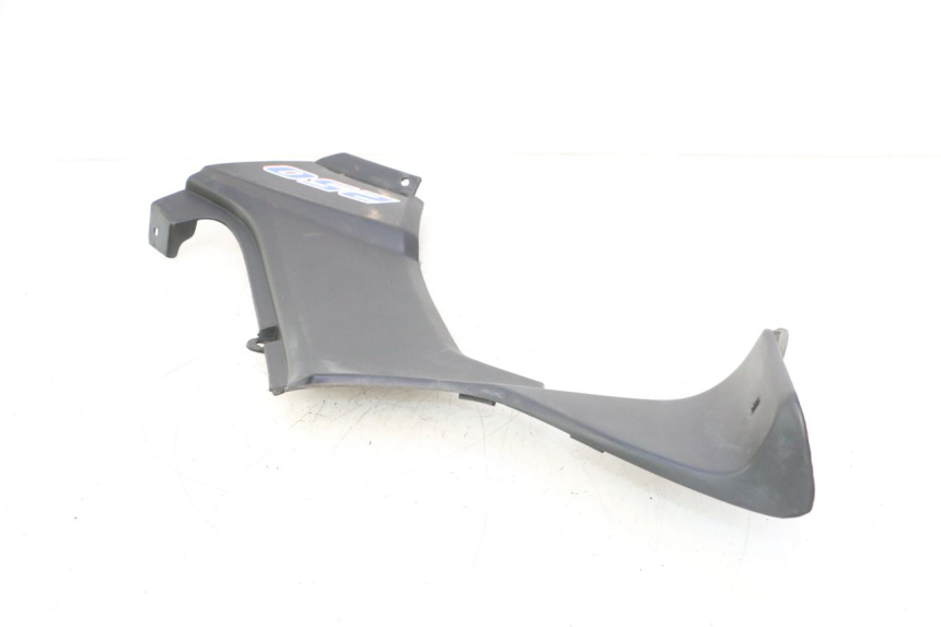 photo de UNTER SITZ VERKLEIDUNG LINKS KYMCO MXU R 250 (2004 - 2010) - Kennzeichnungen und Originalreferenzen