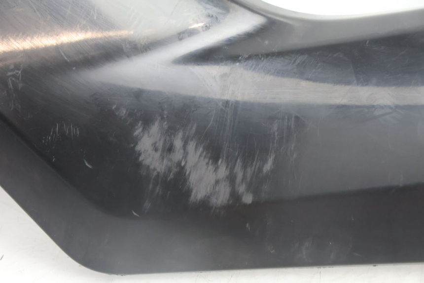 photo de UNTER SITZ VERKLEIDUNG LINKS YAMAHA N-MAX NMAX 125 (2021 - 2024) - Zoom auf Gebrauchszustand